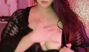 Vexana Sange Pengen Memek DicolokDildo Pink