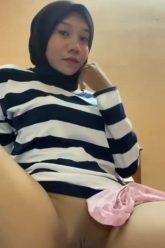 NUR Hijab Pamer Bogel