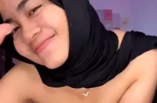 SELENA Hijab Ongocok