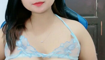 TIARA Toket Bulet Ngocok Memek