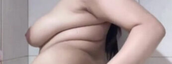 BAIXU Mandi Sambil Kocok Memek.jpg
