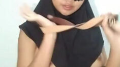 VICOLETA Hijab Suka BDSM.jpg