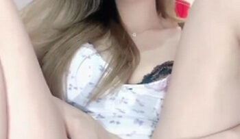 LILA Cantik Kobel Memek Tanpa Masker.jpg