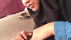 HIJAB Mahasiswi Nyotong Di Mobil.jpg