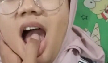 RAHAYU Hijab Kena Crot Mulut.jpg