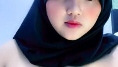 ZELLA Hijab MAsih Belia Suka Ngocok.jpg