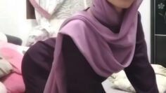 HIJAB CANTIK Horny Rekam Ngocoks.jpg