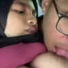 Kenyot SUsu Mbak Hijab Dalam Mobil.jpg